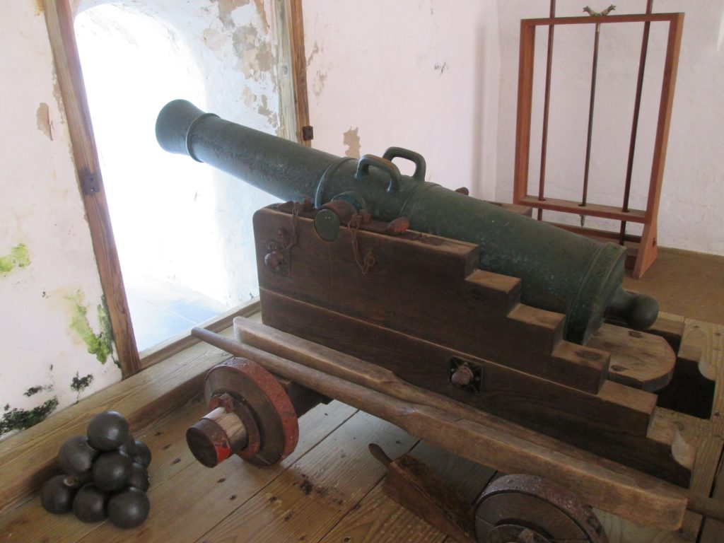 2016-el-morro-cannon-inside