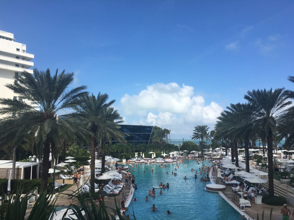 Fontainebleau resort pools